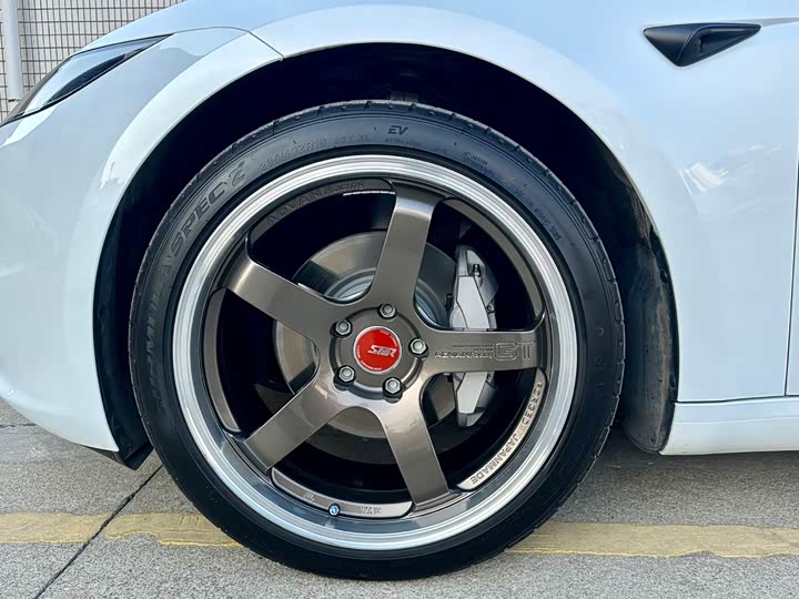 Photo 4 - Tesla Model 3