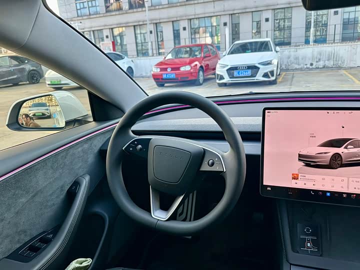 Photo 9 - Tesla Model 3