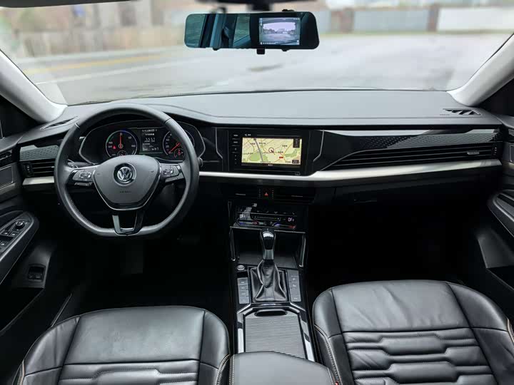 Фото 6 - Volkswagen Passat Hybrid