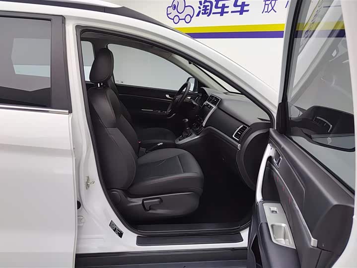 Фото 8 - Haval M6