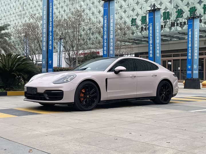 Фото 1 - Porsche Panamera