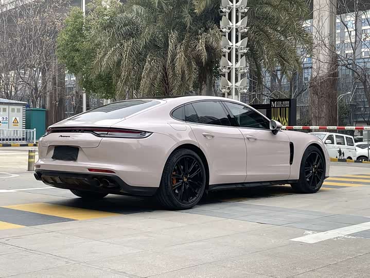 Фото 5 - Porsche Panamera