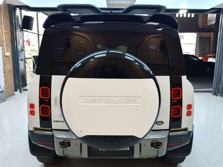 Фото 9 - Land Rover Defender