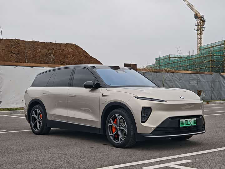 Фото 2 - Nio ES8