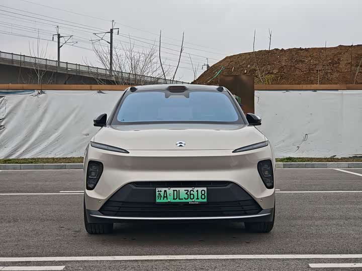 Фото 3 - Nio ES8