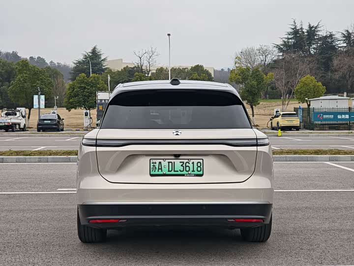 Фото 4 - Nio ES8