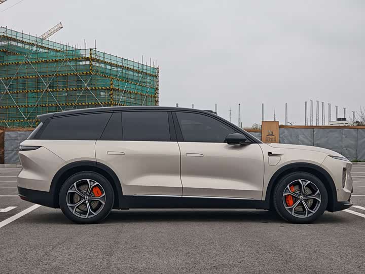 Фото 6 - Nio ES8