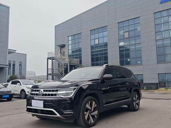 Photo 1 - Volkswagen Teramont Pro