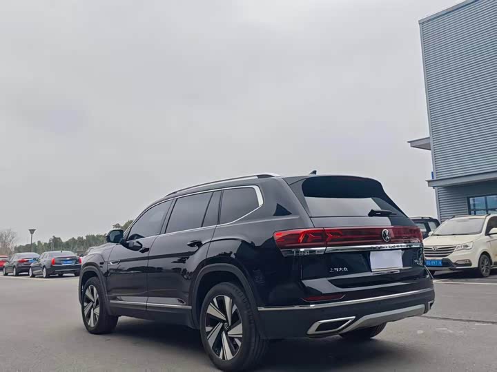 Photo 4 - Volkswagen Teramont Pro