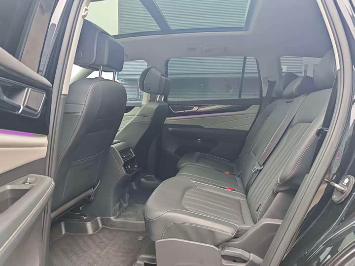 Photo 8 - Volkswagen Teramont Pro