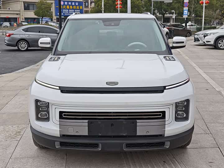 Фото 2 - Geely Icon