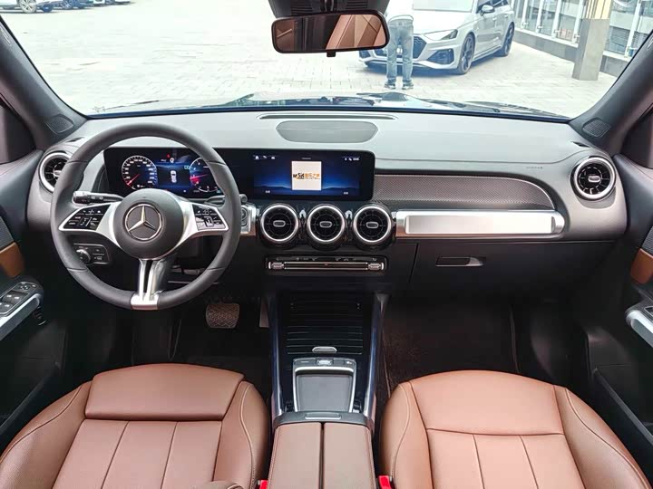 Фото 6 - Mercedes-Benz GLB-Class