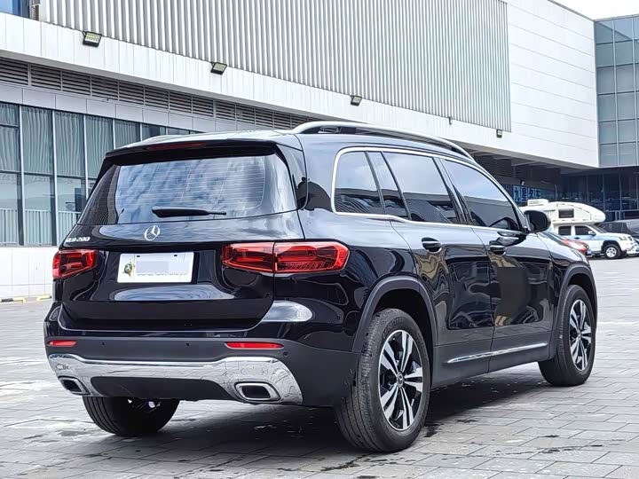 Фото 9 - Mercedes-Benz GLB-Class