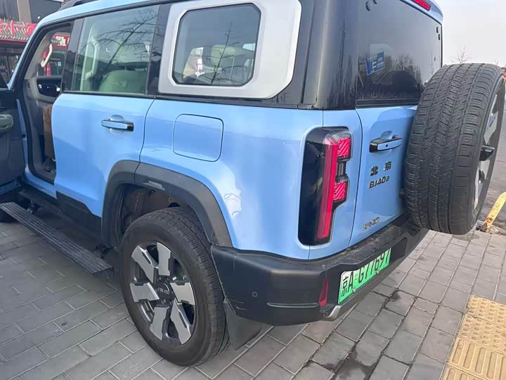 Photo 5 - BAIC Beijing BJ40 Hybrid