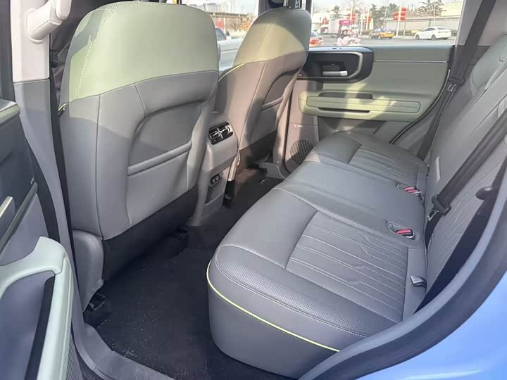 Photo 9 - BAIC Beijing BJ40 Hybrid