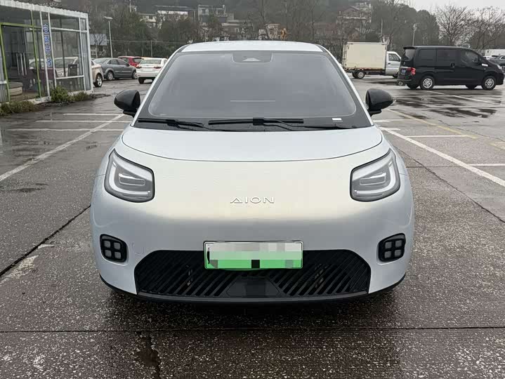 Фото 2 - GAC Aion UT