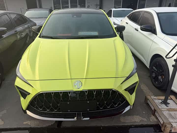 Фото 2 - MG Motor 5 Scorpio