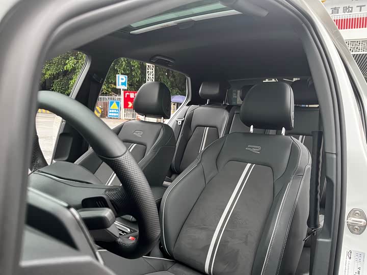 Фото 8 - Volkswagen Golf