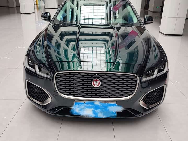 Photo 1 - Jaguar XF L