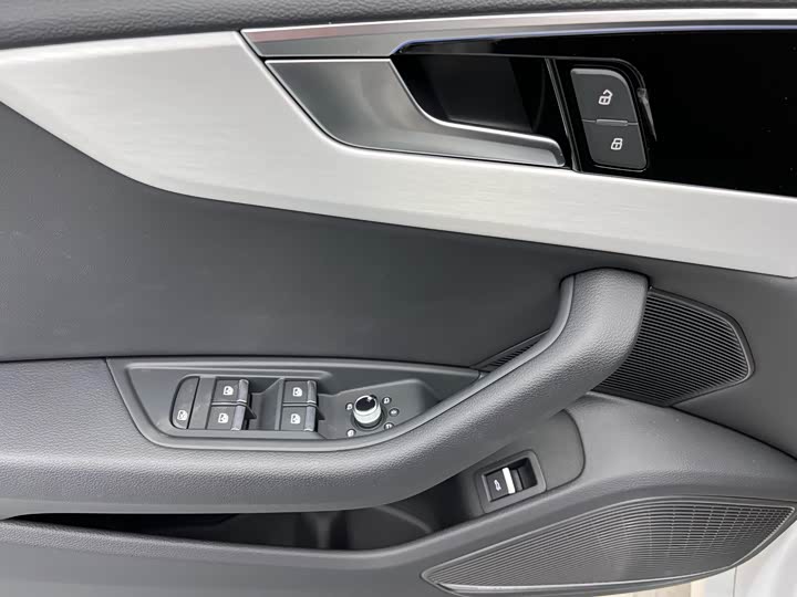 Фото 5 - Audi A5