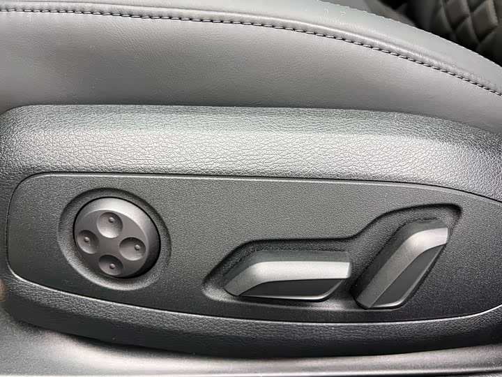 Фото 8 - Audi A5