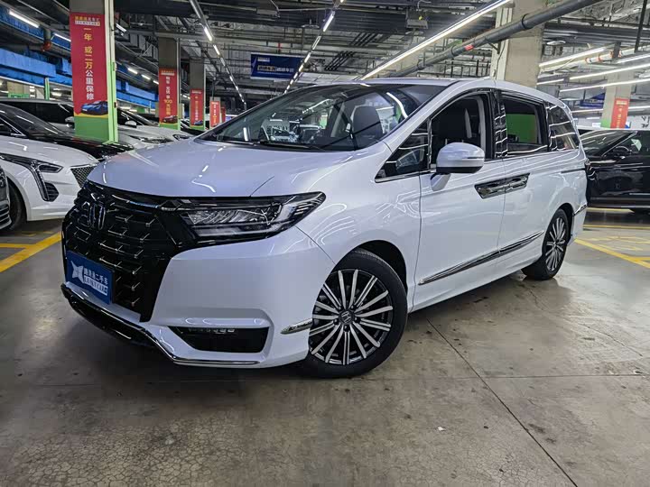 Фото 1 - Honda Elysion