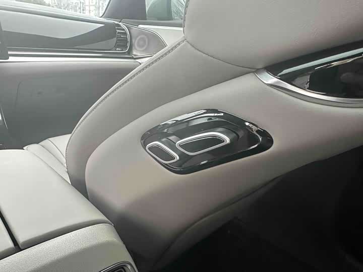 Фото 9 - BYD Han