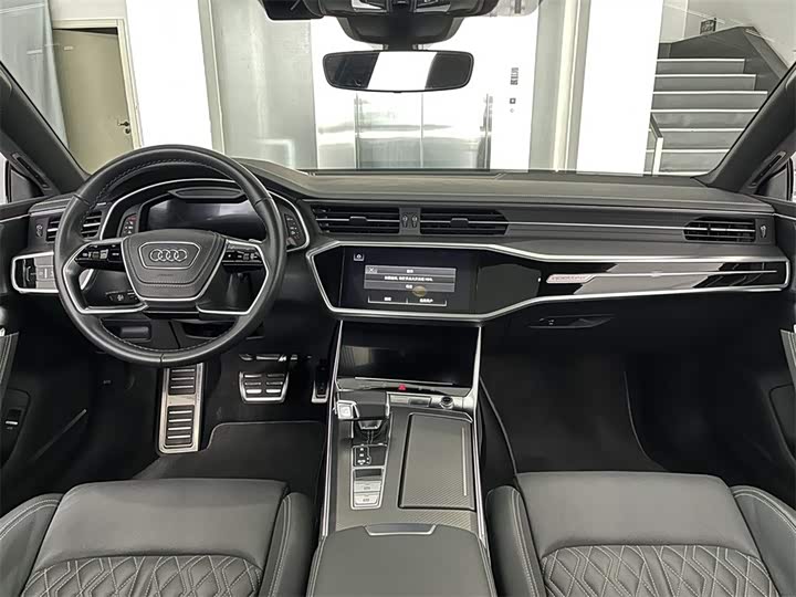 Фото 6 - Audi A7L
