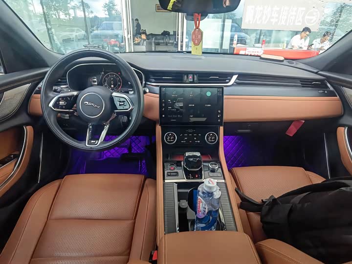 Фото 6 - Jaguar XF L