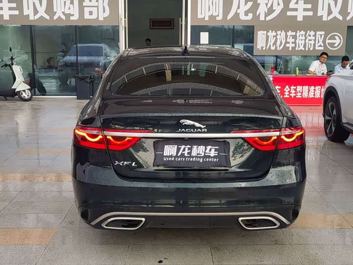 Фото 8 - Jaguar XF L