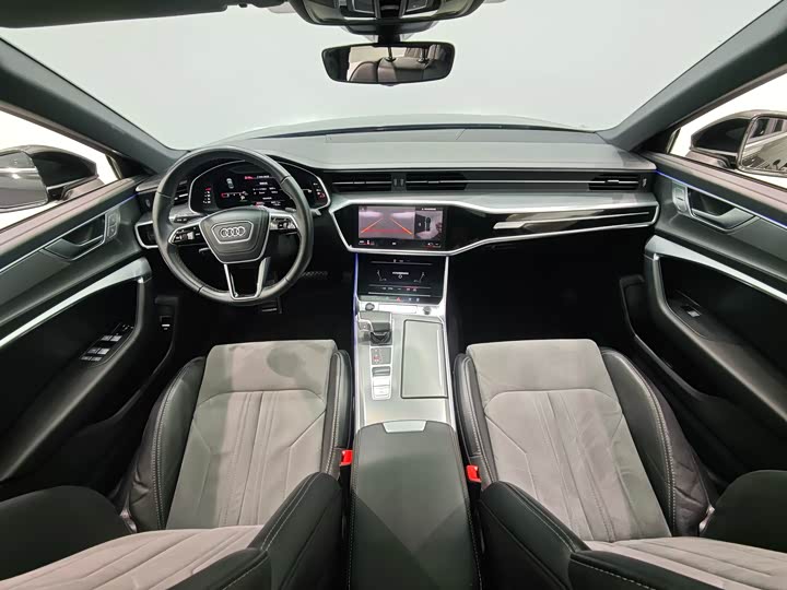 Фото 5 - Audi A6L