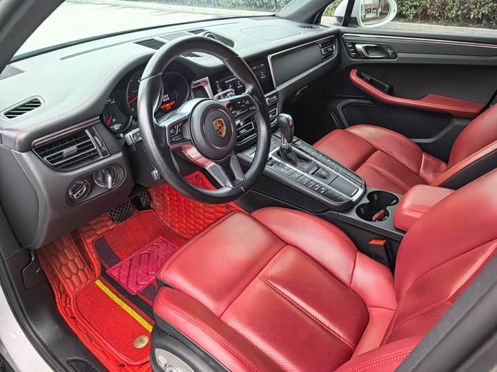 Фото 9 - Porsche Macan