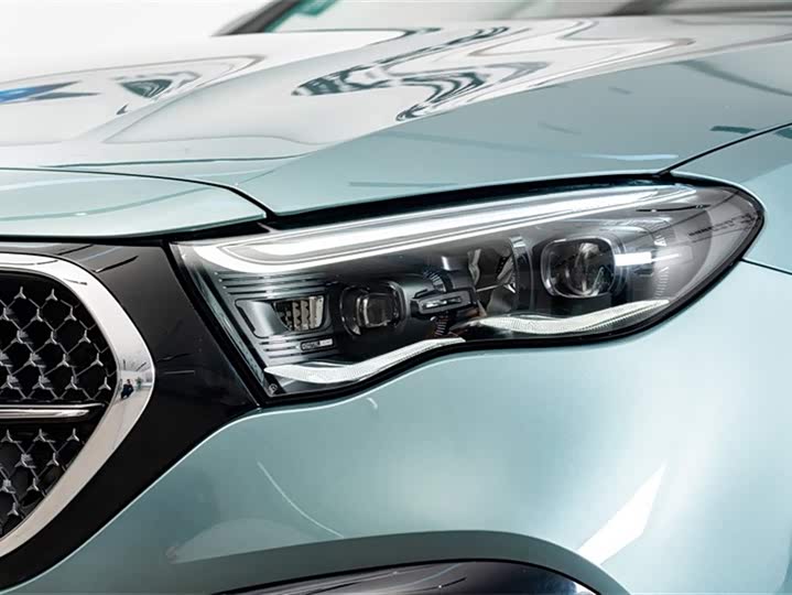 Фото 4 - Mercedes-Benz E-Class