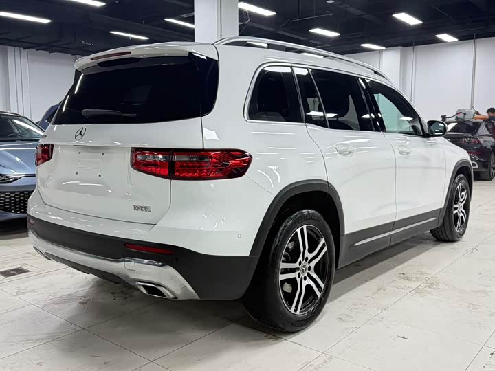 Фото 4 - Mercedes-Benz GLB-Class