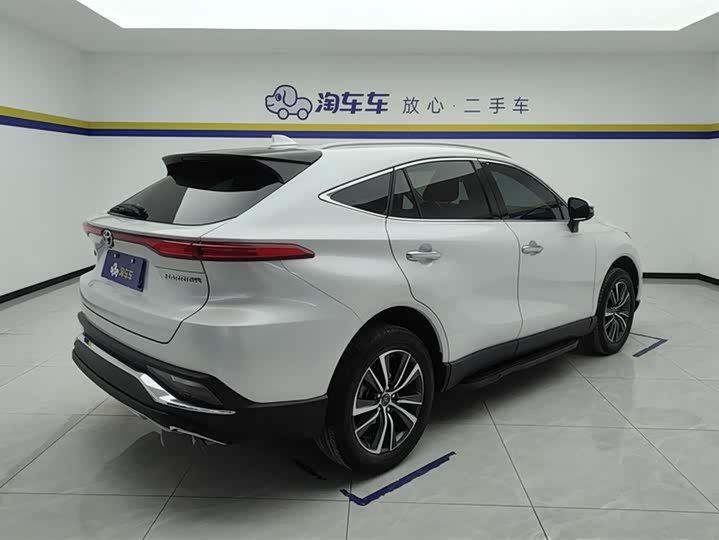 Фото 3 - Toyota Harrier