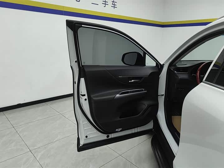 Фото 7 - Toyota Harrier