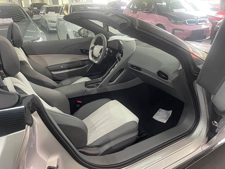 Фото 8 - MG Motor Cyberster