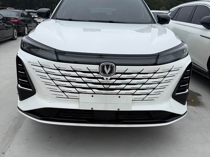 Фото 2 - Changan CS75 Plus