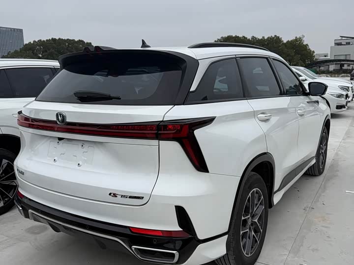 Фото 9 - Changan CS75 Plus