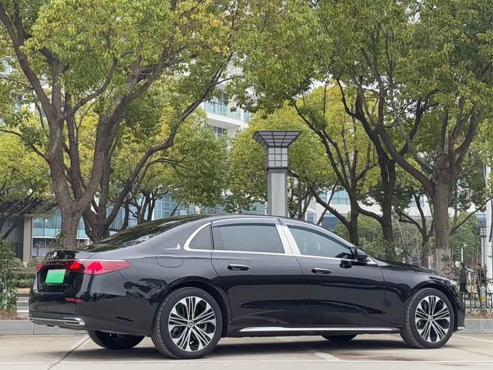 Фото 4 - Mercedes-Benz E-Class Hybrid