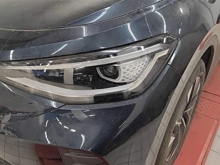 Photo 5 - Volkswagen ID.4 Crozz