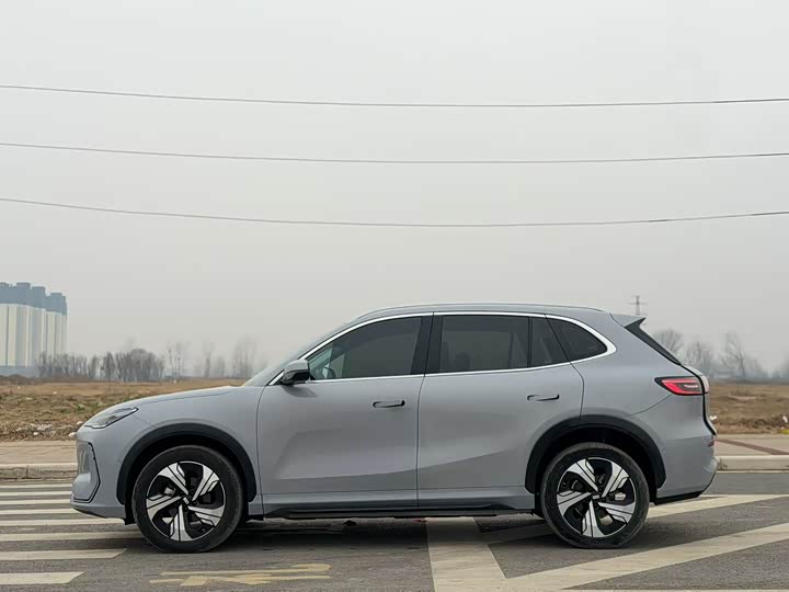 Photo 3 - Geely Galaxy E5