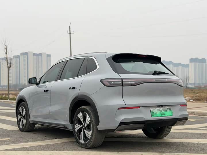 Photo 8 - Geely Galaxy E5