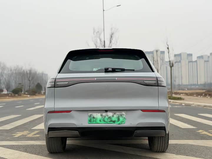 Photo 9 - Geely Galaxy E5