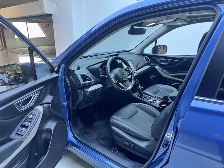 Фото 9 - Subaru Forester