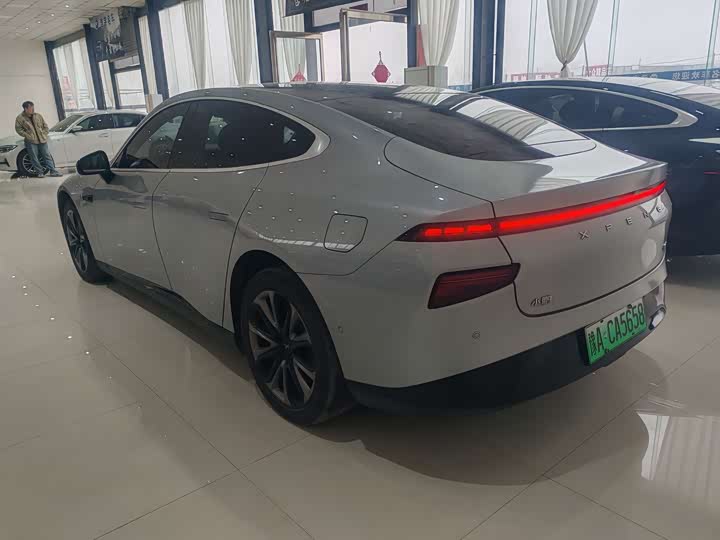 Фото 4 - XPeng P7