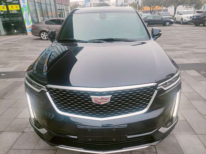 Фото 2 - Cadillac XT6