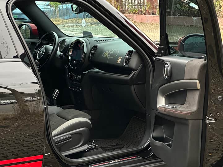 Фото 9 - Mini Countryman JCW