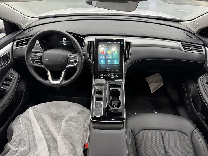 Фото 9 - Roewe i6 Max EV