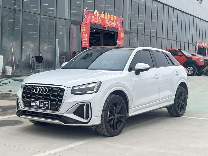Фото 1 - Audi Q2L
